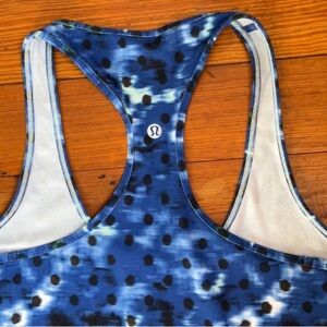 Lululemon tank